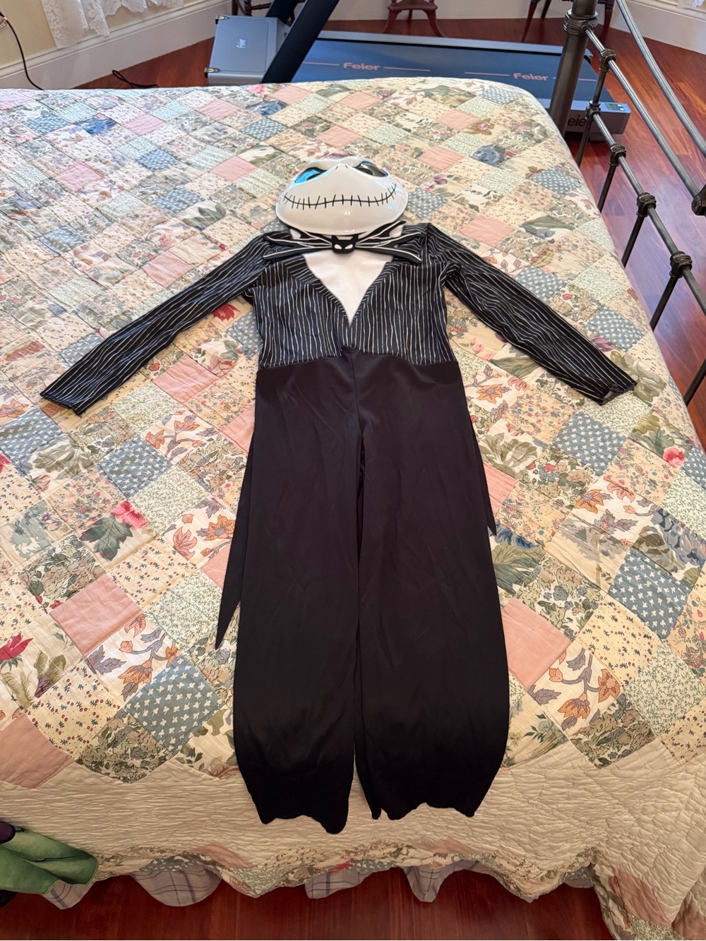 DISNEY NIGHTMARE BEFORE CHRISTMAS JACK SKELLINGTON COSTUME KIDS SMALL